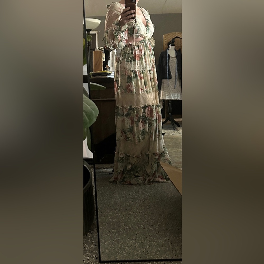 Floral Maxi Tiered Boho Dress.Cut Out & Ruffle/Lace Long Sleeves.NWT - Host Pick - Picture 9 of 13